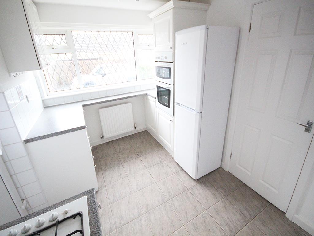 3 bedroom semi-detached house To Let in Barnoldswick - IMG_2975.jpg
